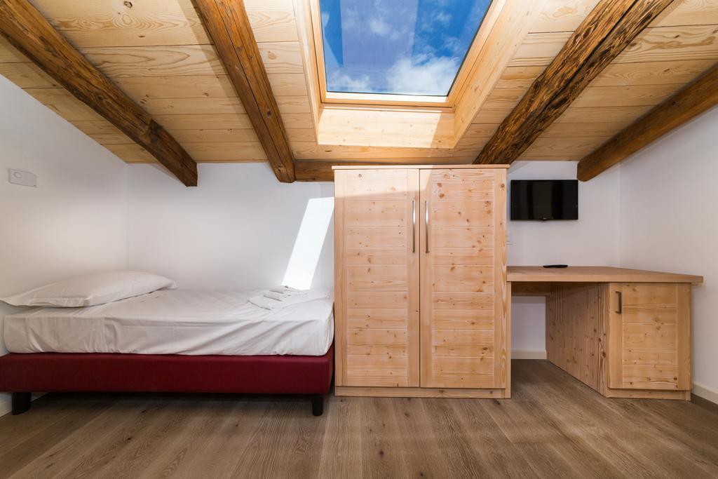 Colle Ameno Room And Breakfast Rovereto  Quarto foto
