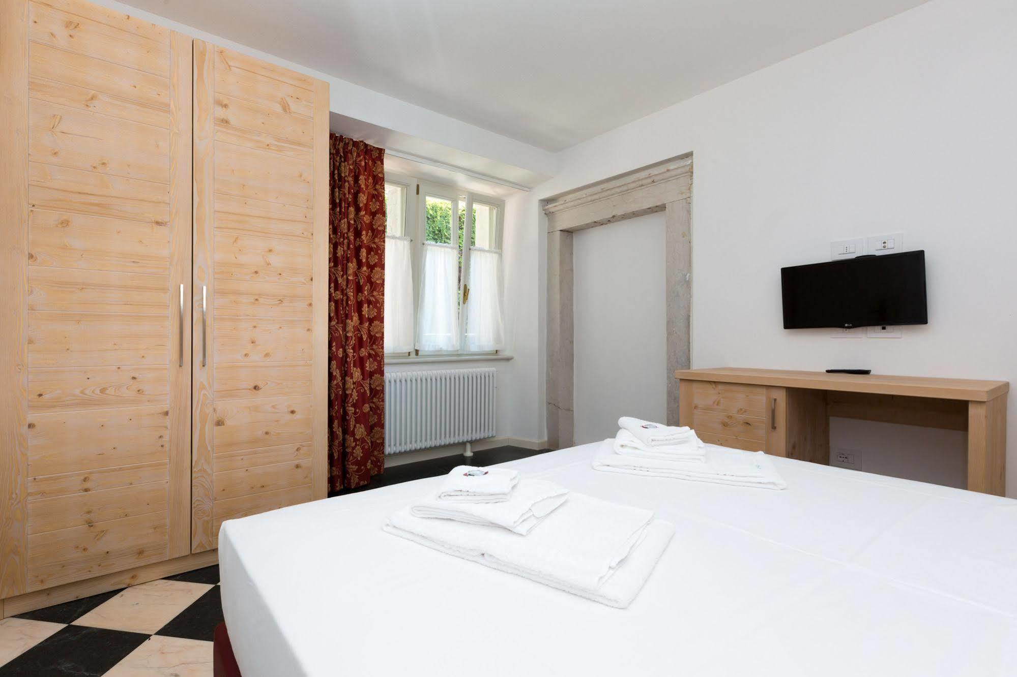 Colle Ameno Room And Breakfast Rovereto  Exterior foto